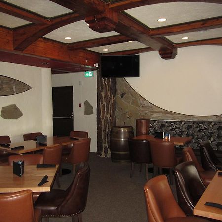 The Pine Inn Chetwynd Ngoại thất bức ảnh